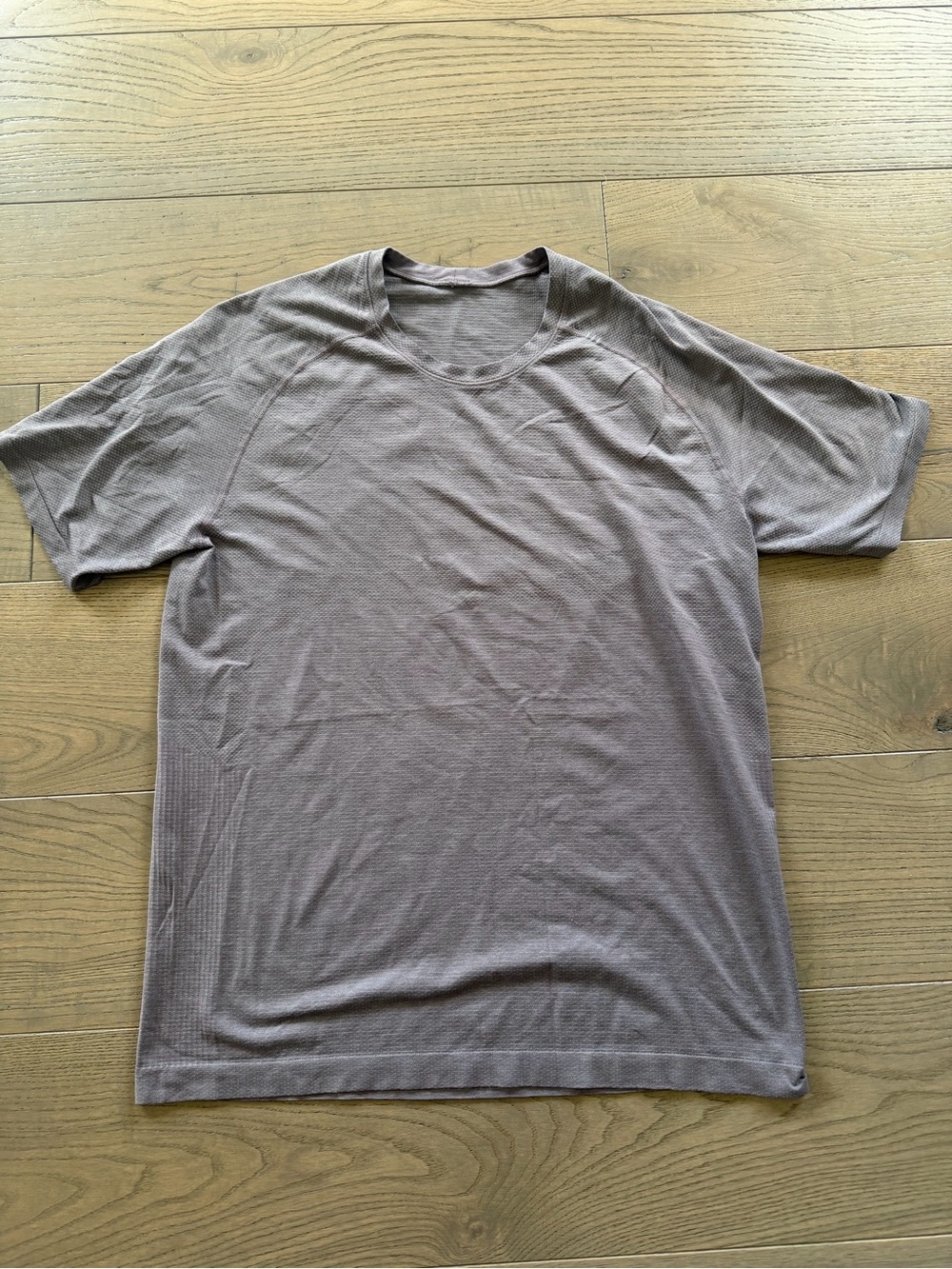 Lululemon Men’s Metal Vent Tech Short-Sleeve Shirt, Size M, Excellent Condition